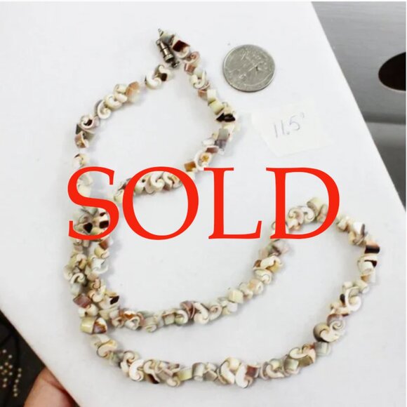 SOLD Airy Beach Seashell Vintage Genuine Earthy Shells Necklace - Picture 1 of 5